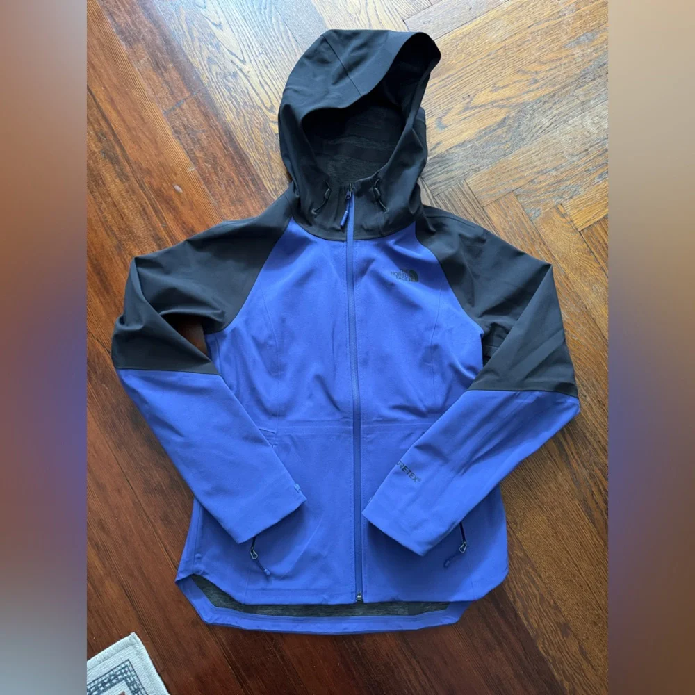 The North Face Gortex Rainshell - Picture 1 of 5